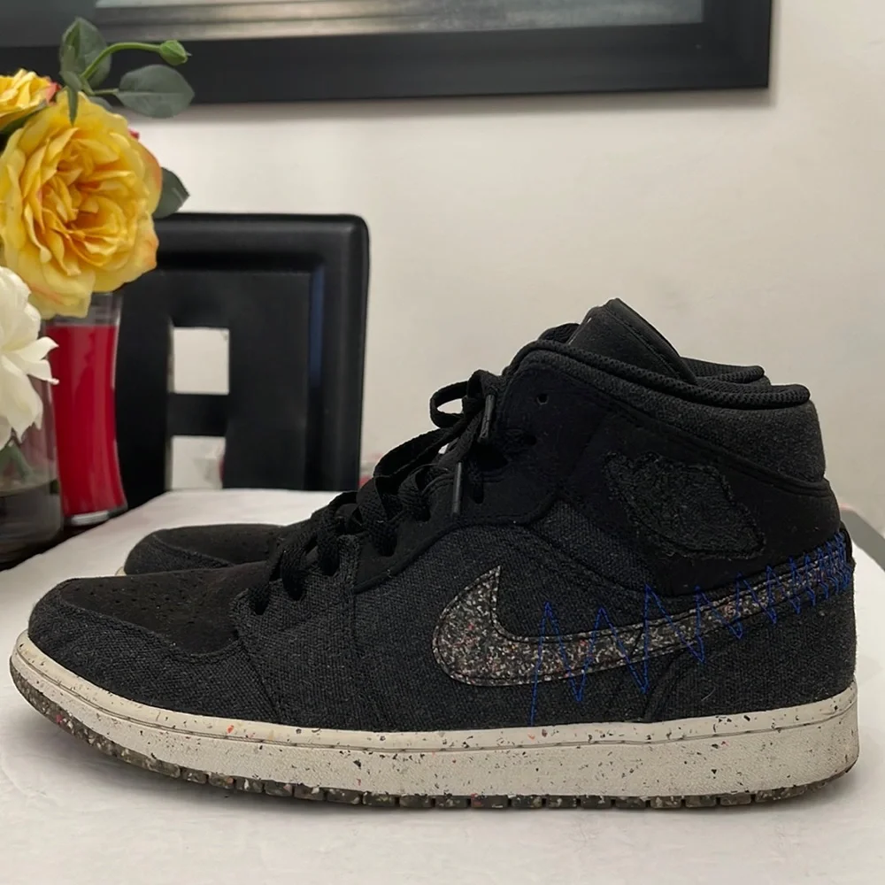 NIKE AIR JORDAN 1MID RUNNING SNEAKERS MENS SIZE 11